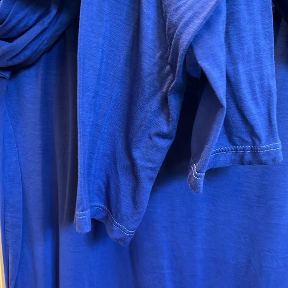 SPLENDID long sleeve V- neck top - Picture 6 of 7